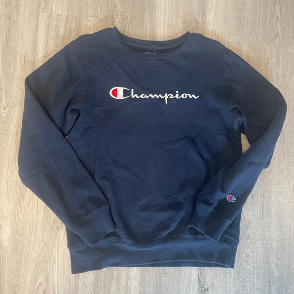 Navy Champion sweatshirt size XL BOYS!  Thanks for looking! - Picture 2 of 2